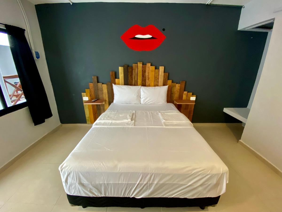 Why Not Rooftop Party Hostel Playa del Carmen Exterior foto